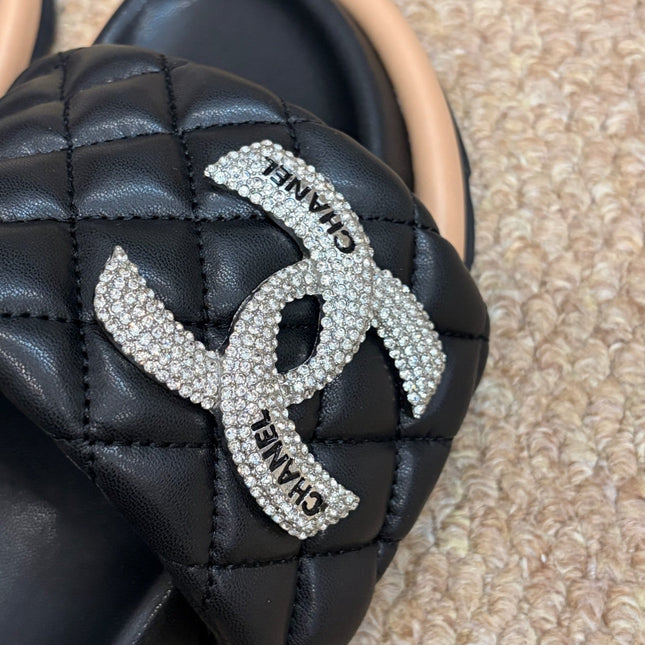 CHANEL 26S SLIDE SANDALS IN BLACK QUILTED CALFSKIN SILVER HARDWARE