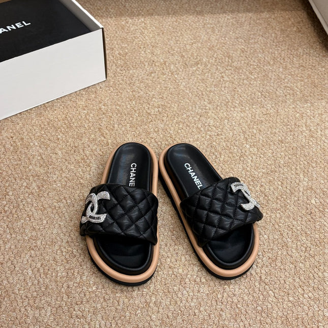 CHANEL 26S SLIDE SANDALS IN BLACK QUILTED CALFSKIN SILVER HARDWARE