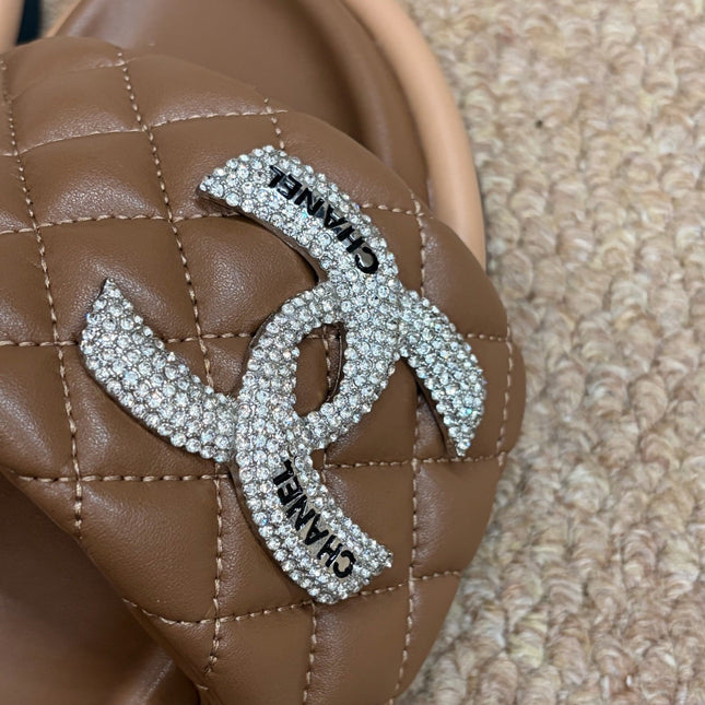 CHANEL 26S SLIDE SANDALS IN BROWN QUILTED CALFSKIN SILVER HARDWARE