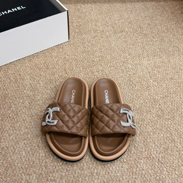 CHANEL 26S SLIDE SANDALS IN BROWN QUILTED CALFSKIN SILVER HARDWARE