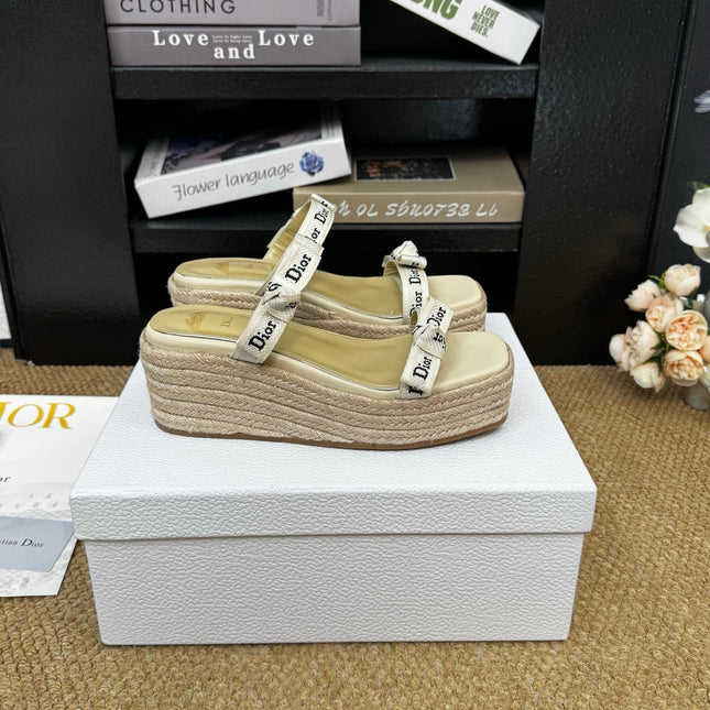 DIOR 26S WEDGE SANDAL IN BEIGE CANVAS AND CALFSKIN