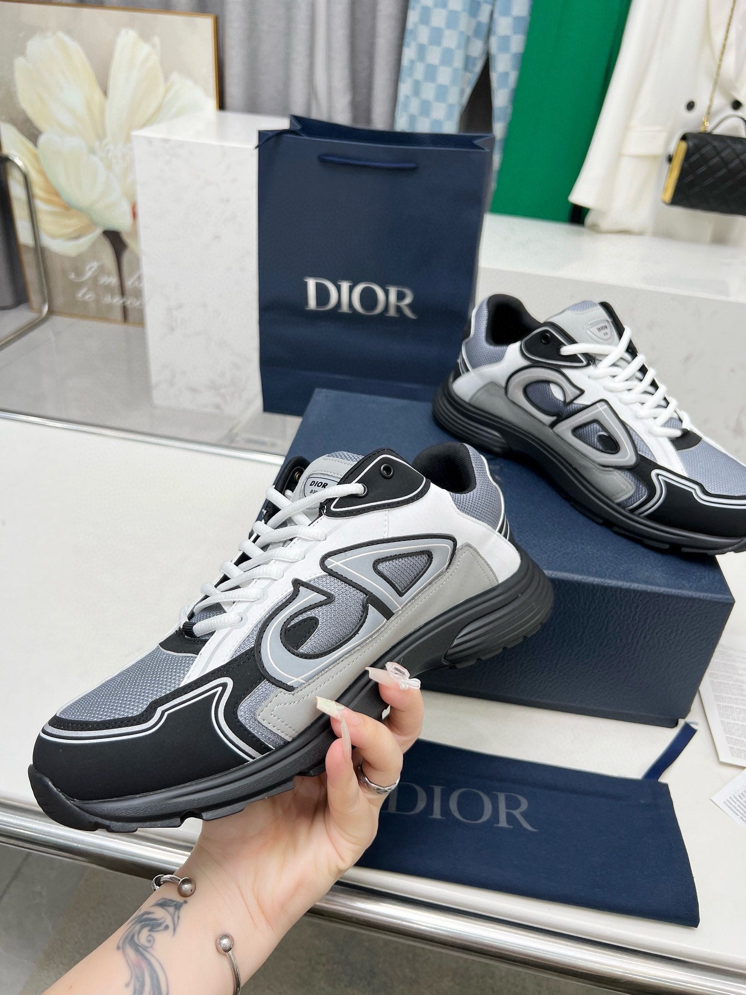 CD B30 SNEAKER BLACK AND GRAY MESH FABRIC
