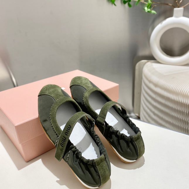 MIUMIU 26S RUCHES NAPPA BALLERINAS IN ARMY GREEN SUEDE AND FABRIC