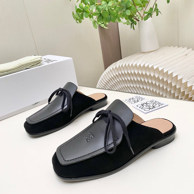 LOEWE 26S FLAT MULES IN BLACK CALFSKIN AND SUEDE