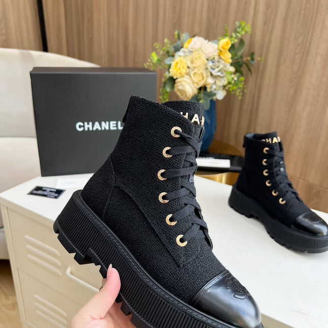 SHORT BOOTS IN BLACK TWEED AND CALFSKIN