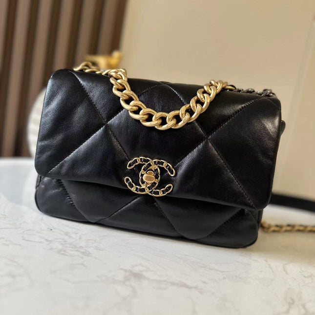 CHANEL 26S FLAP BAG 26 IN BLACK LAMBSKIN