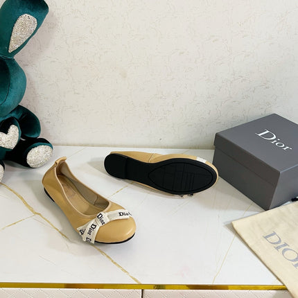 DIOR 26S BOW BALLET FLATS IN BEIGE CALFSKIN