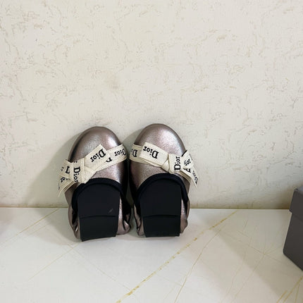 DIOR 26S BOW BALLET FLATS IN TAUPE METALLIC CALFSKIN