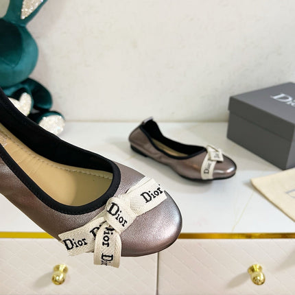 DIOR 26S BOW BALLET FLATS IN TAUPE METALLIC CALFSKIN
