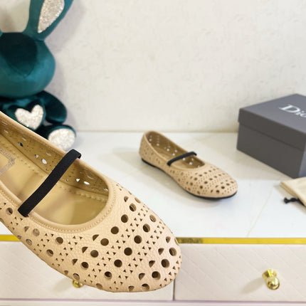 DIOR 26S MARY JANE FLATS IN BEIGE CALFSKIN