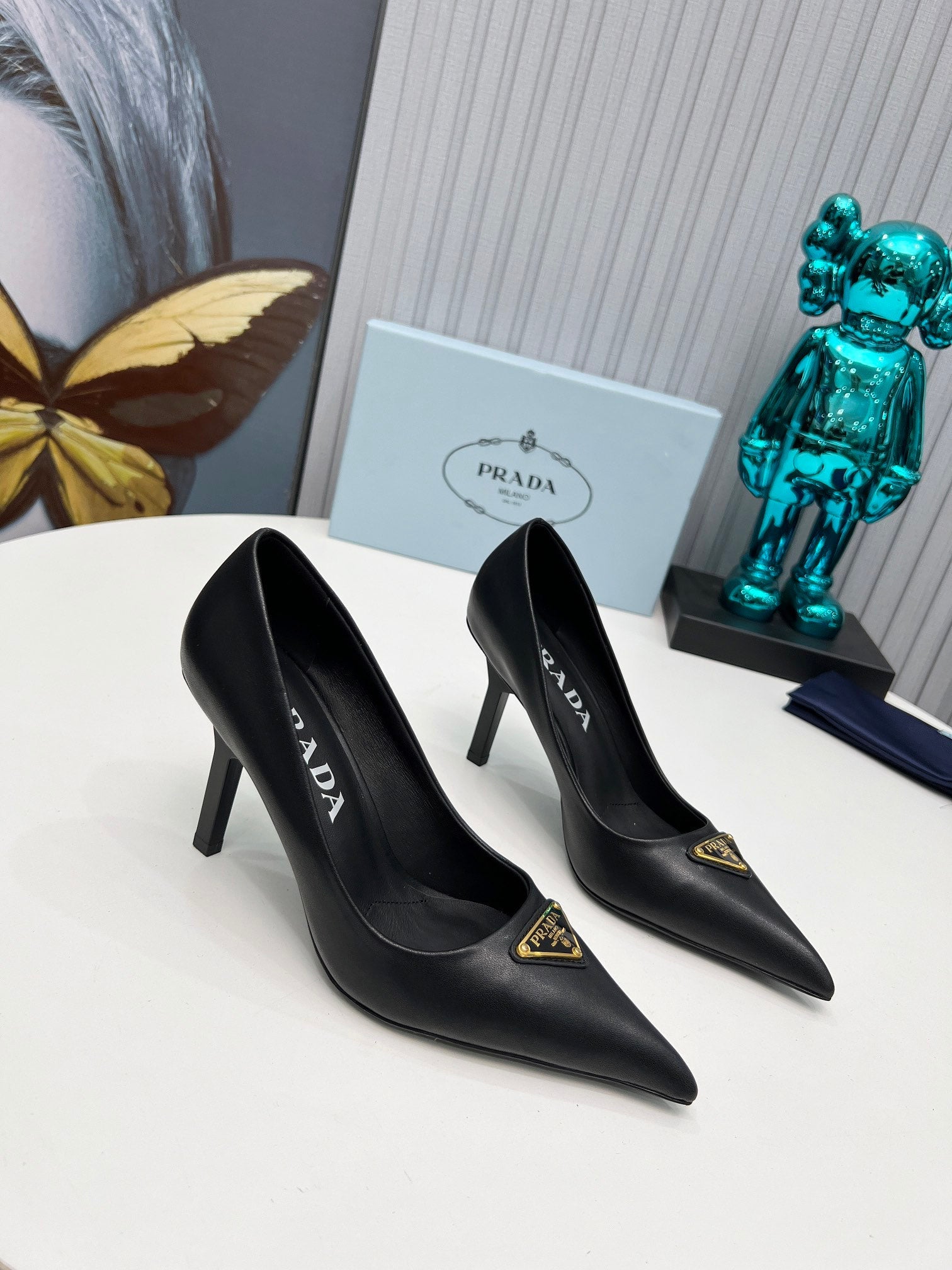 HIGH-HEEL PUMPS IN BLACK SHEEPSKIN