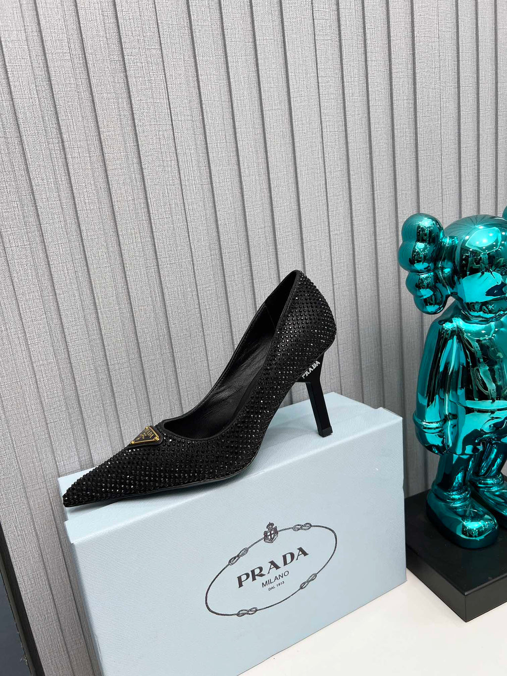 CRYSTAL HIGH-HEEL PUMPS IN BLACK SATIN WITH TRIANGLE LOGO