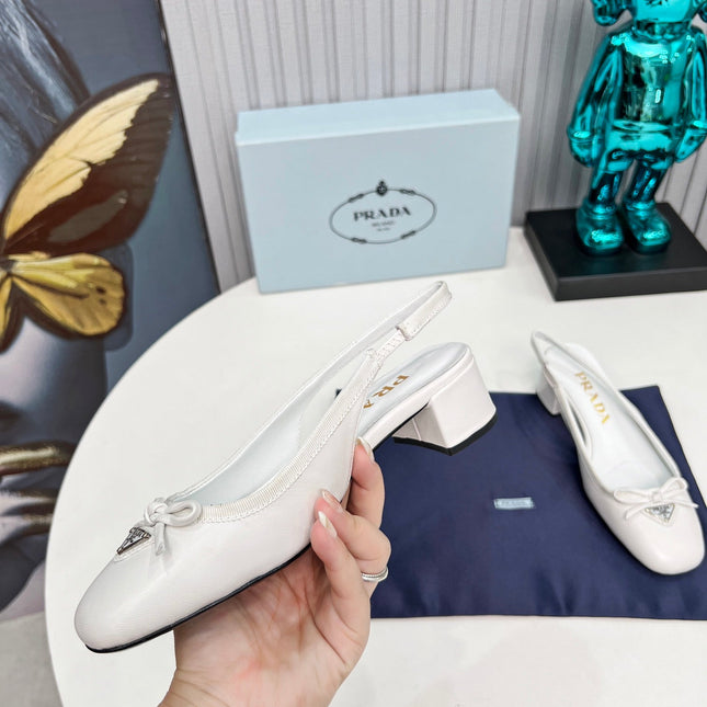 PRADA 26S ROUND TOE SLINGBACK PUMPS 40MM IN WHITE CALFSKIN WITH BOW