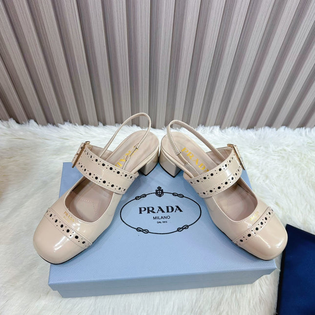 PRADA 26S SQUARE TOE STUDDED SLINGBACK BLOCK HEEL 40MM IN BEIGE PATENT CALFSKIN