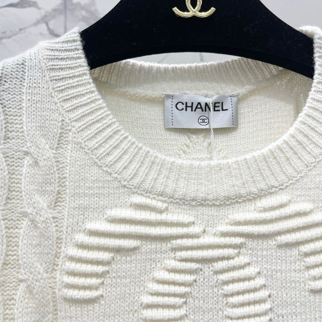 CHANEL 26S LONG-SLEEVE CREWNECK SWEATER 667