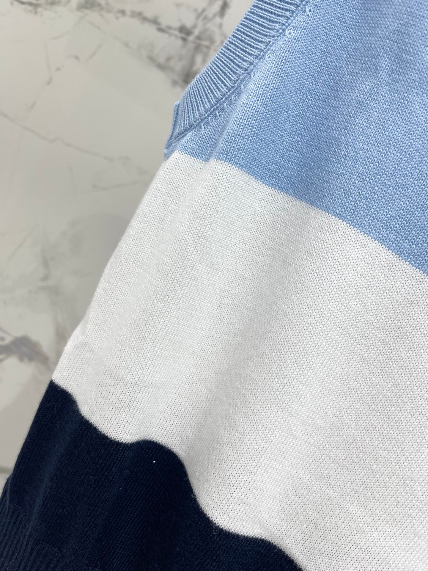 THOM 26S SLEEVELESS POLO KNIT TOP STYLE 219