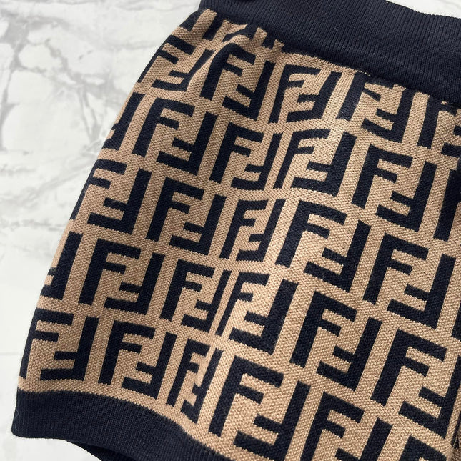 FENDI 26S KNIT SHORTS 237