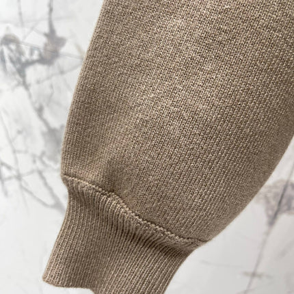 CHANEL 26S V-NECK CARDIGAN 1547