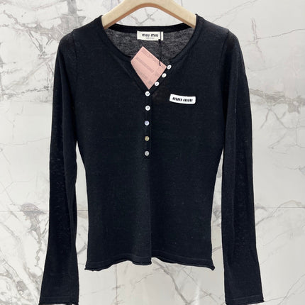 MIUMIU 26S V-NECK BUTTONED LONG-SLEEVE KNIT TOP 1430