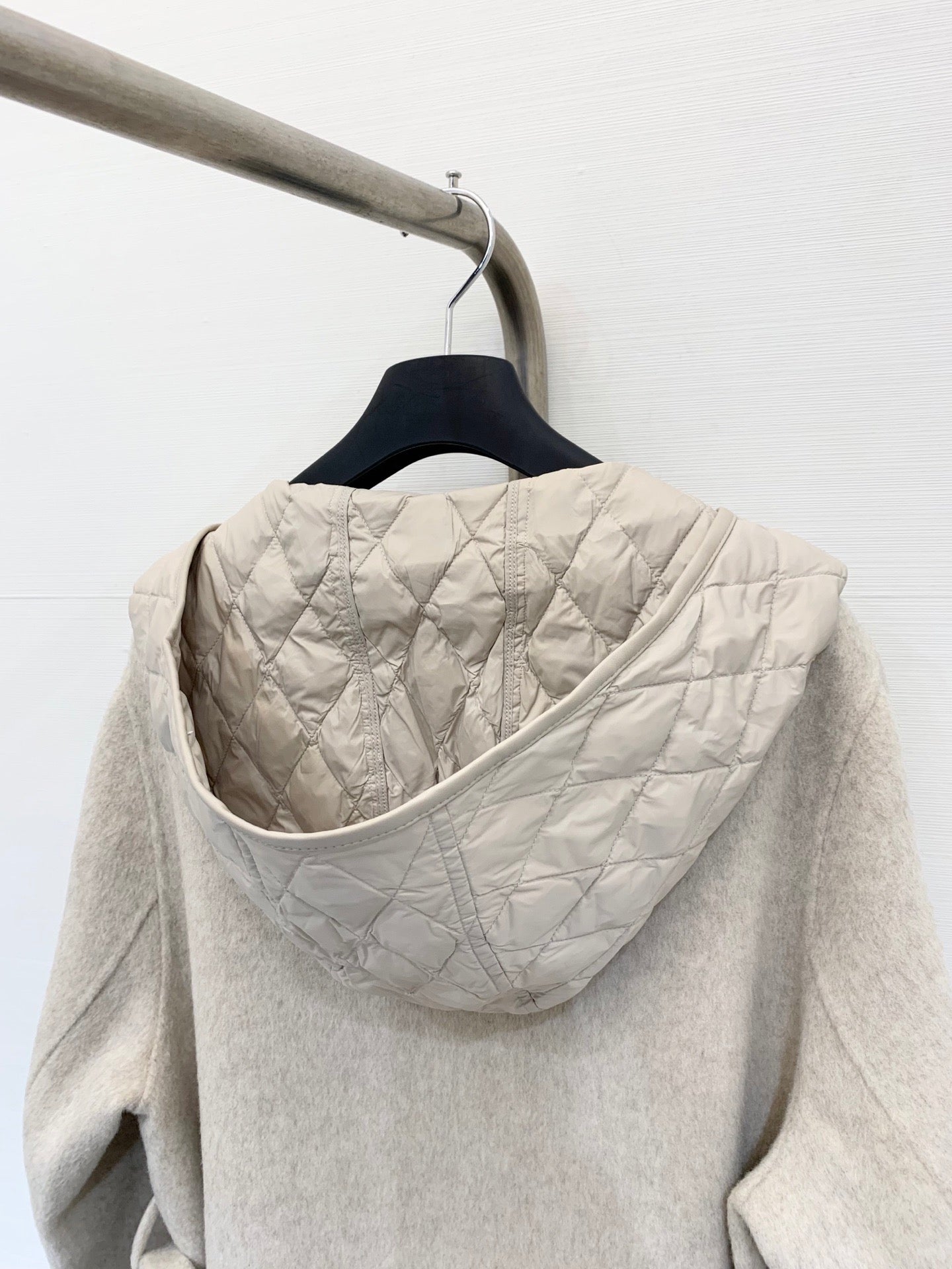 HERMES 25S KNIT HOODED COAT WITH SHEARLING TRIM 216