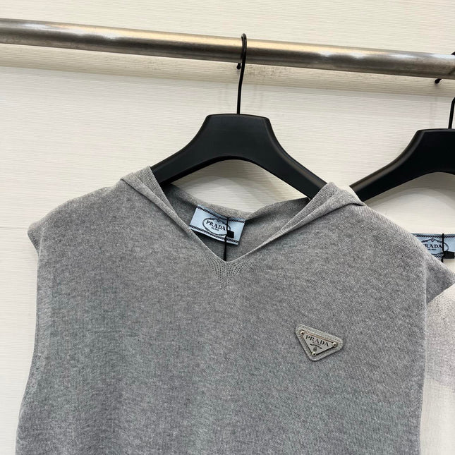 PRADA 26S HOODED SLEEVELESS KNIT TOP 1021