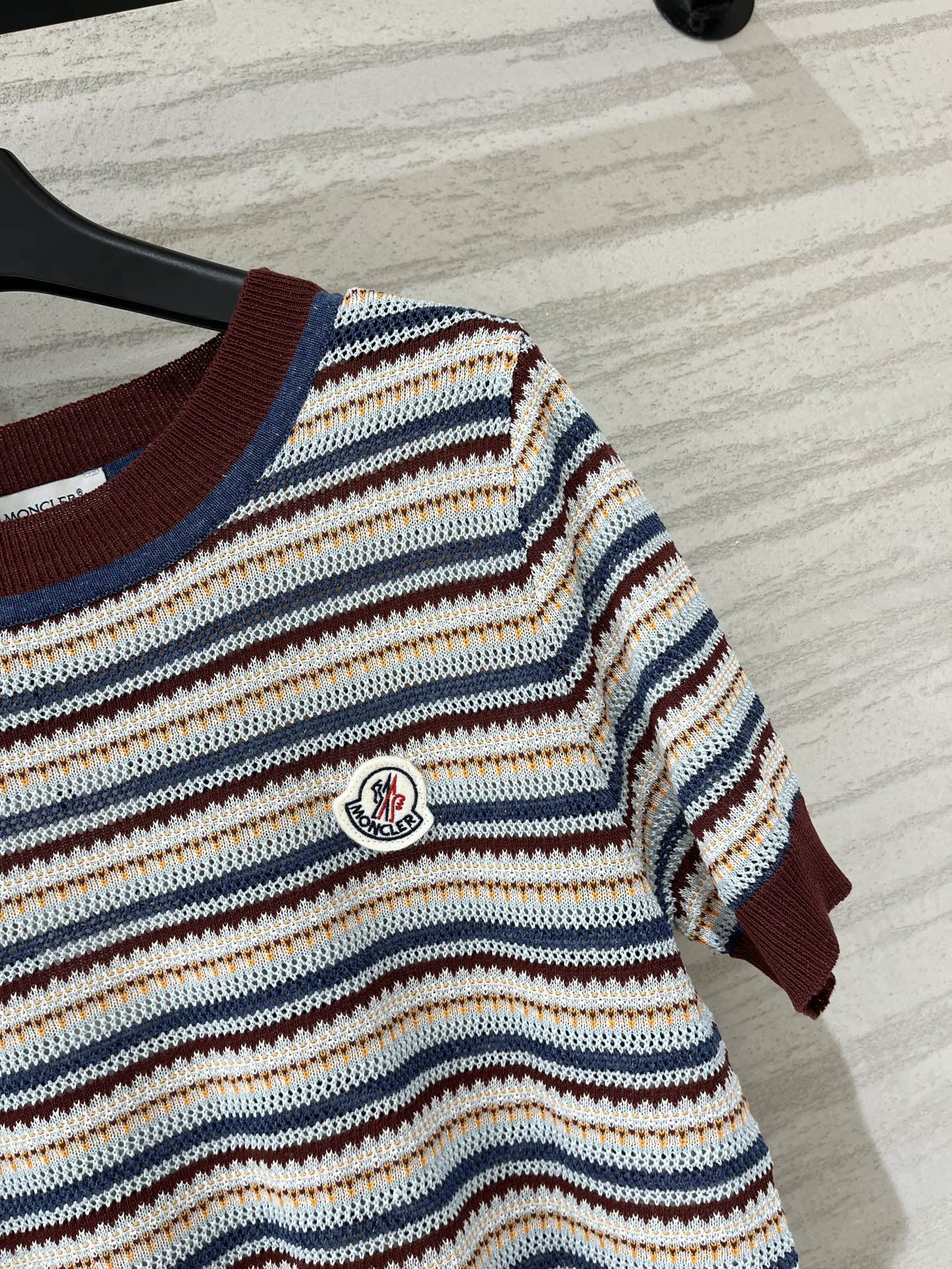 MONCLER 26S SHORT-SLEEVE KNIT T-SHIRT 672