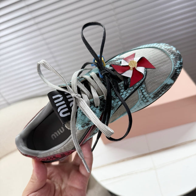 MIUMIU 26S GYMNASIUM SNEAKER IN SILVER FABRIC AND TURQUOISE BLUE SNAKE EFFECT CALFSKIN