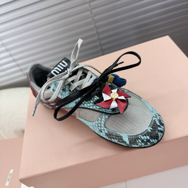 MIUMIU 26S GYMNASIUM SNEAKER IN SILVER FABRIC AND TURQUOISE BLUE SNAKE EFFECT CALFSKIN