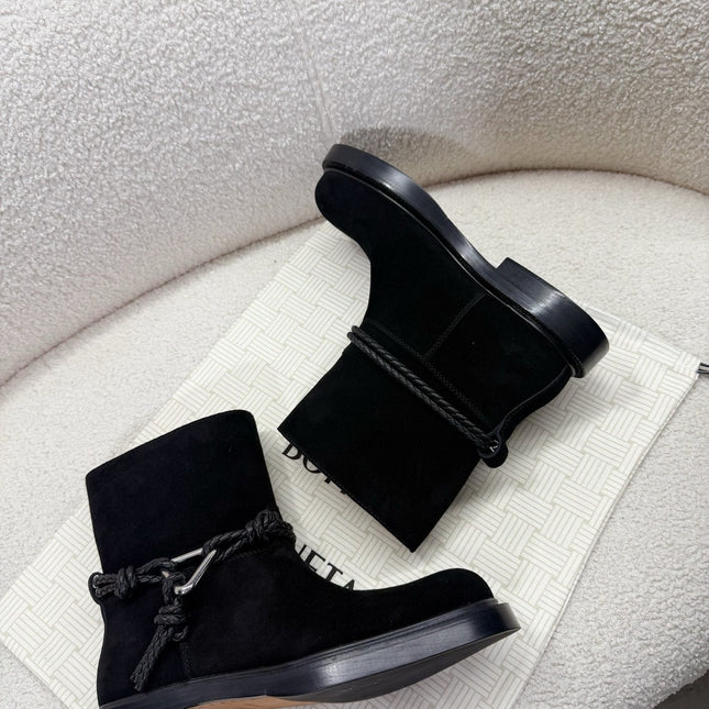 BOTTEGA VENETA 26S ANKLE BOOTS IN BLACK SUEDE WITH ROPE DETAIL