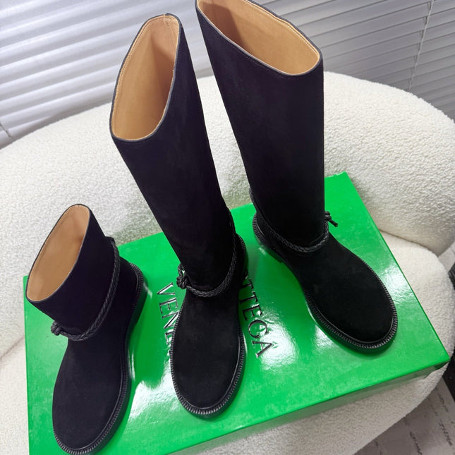 BOTTEGA VENETA 26S ANKLE BOOTS IN BLACK SUEDE WITH ROPE DETAIL