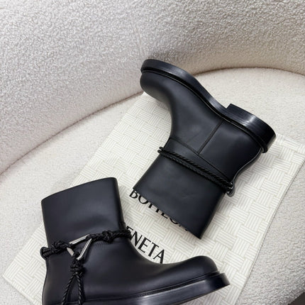 BOTTEGA VENETA 26S ANKLE BOOTS IN BLACK CALFSKIN WITH ROPE DETAIL