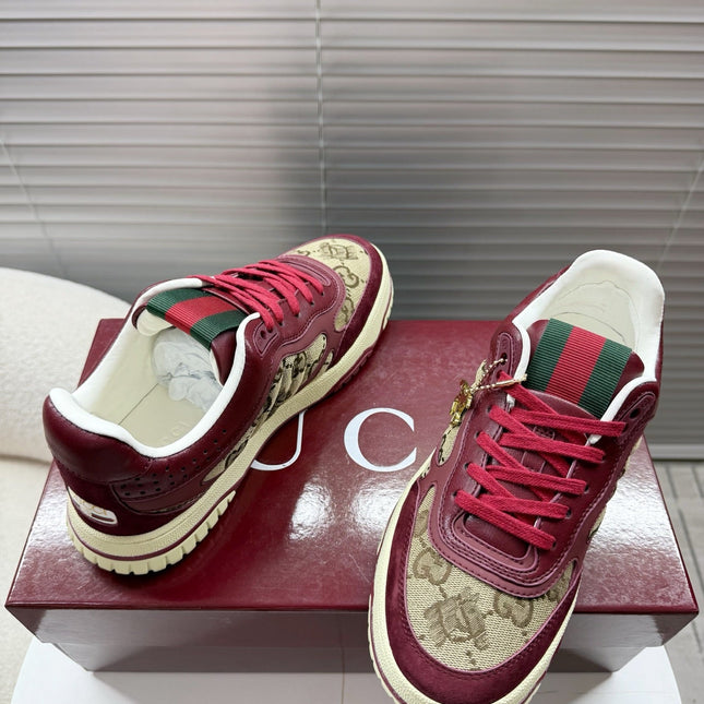 GUCCI 26S MAC80 SNEAKER IN BEIGE CANVAS AND DARK RED LEATHER