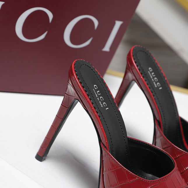 GUCCI 26S HEELED SLIDE SANDALS 120MM IN DARK RED CROCODILE EMBOSSED PATENT CALFSKIN