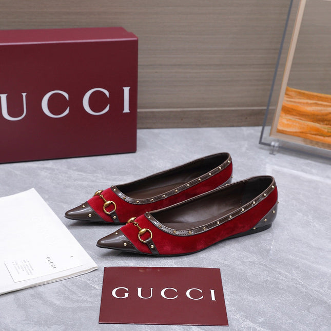 GUCCI 26S SAVOY BALLERINA FLATS IN CRIMSON RED VELVET AND CALFSKIN WITH STUDDED TRIM