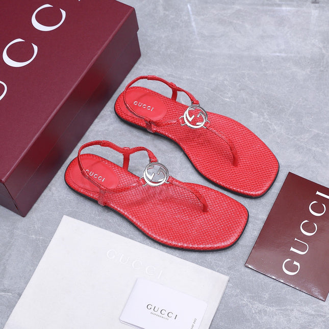 GUCCI 26S INTERLOCKING G THONG SANDALS IN CORAL RED LIZARD EMBOSSED CALFSKIN