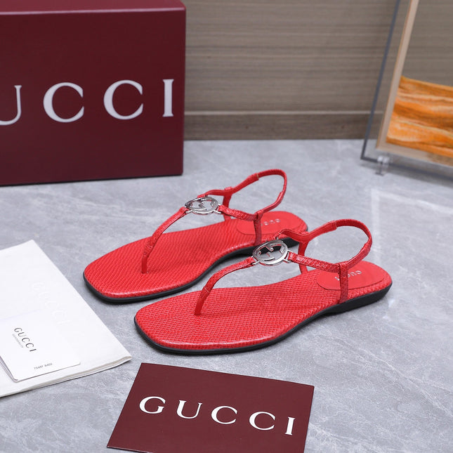 GUCCI 26S INTERLOCKING G THONG SANDALS IN CORAL RED LIZARD EMBOSSED CALFSKIN