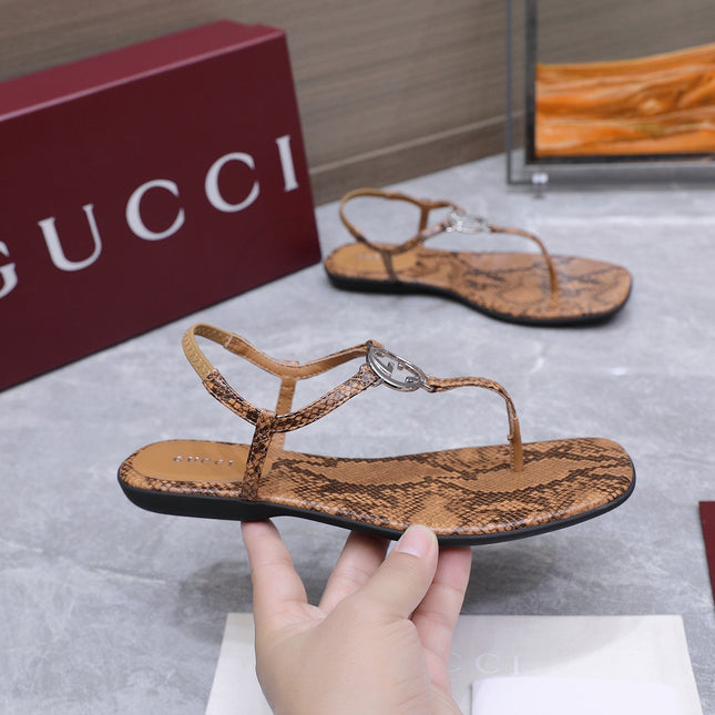 GUCCI 26S INTERLOCKING G THONG SANDALS IN BROWN PYTHON PRINT CALFSKIN
