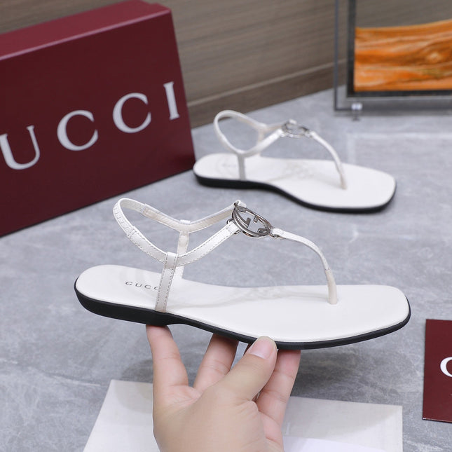 GUCCI 26S INTERLOCKING G THONG SANDALS IN WHITE CALFSKIN
