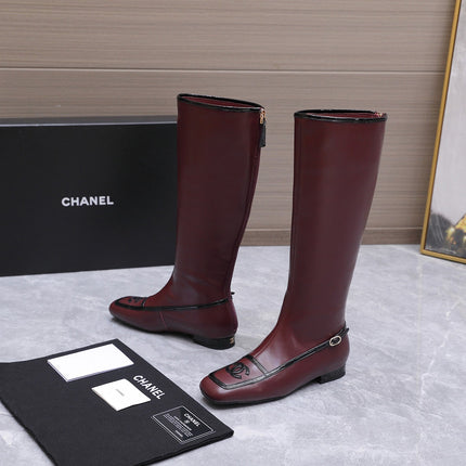 CHANEL 26S KNEE HIGH BOOTS IN BURGUNDY CALFSKIN WITH BLACK PATENT LEATHER TRIM AND CC LOGO ON TOE CAP