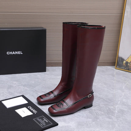 CHANEL 26S KNEE HIGH BOOTS IN BURGUNDY CALFSKIN WITH BLACK PATENT LEATHER TRIM AND CC LOGO ON TOE CAP