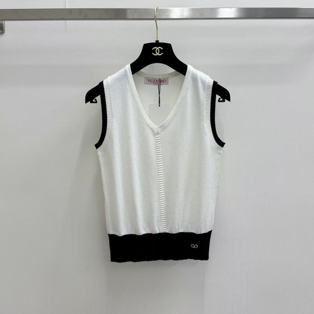 VALENTINO 26S SLEEVELESS V-NECK KNIT TOP 435