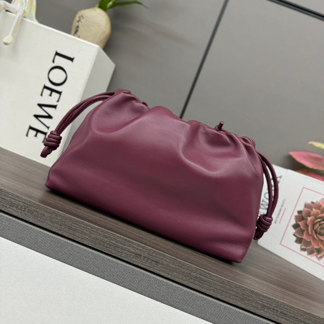 LOE MEDIUM 30 FLAMENCO PURSE BUCKET IN PLUM PURPLE LAMBSKIN