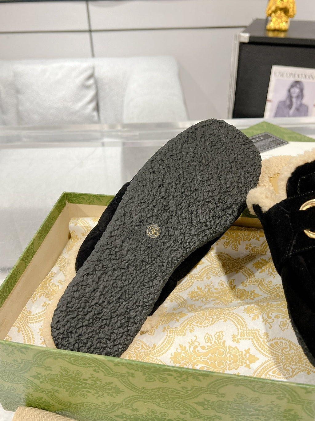 HORSEBIT MULE IN BLACK SUEDE AND FLEECE LINING