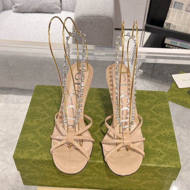STRAPPY SANDAL WITH RHINESTONE CHAIN IN BEIGE PATENT LEATHER