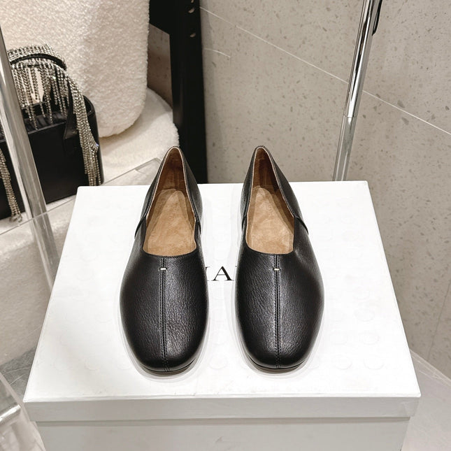 CELINE 26S FLAT SHOES IN BLACK LAMBSKIN