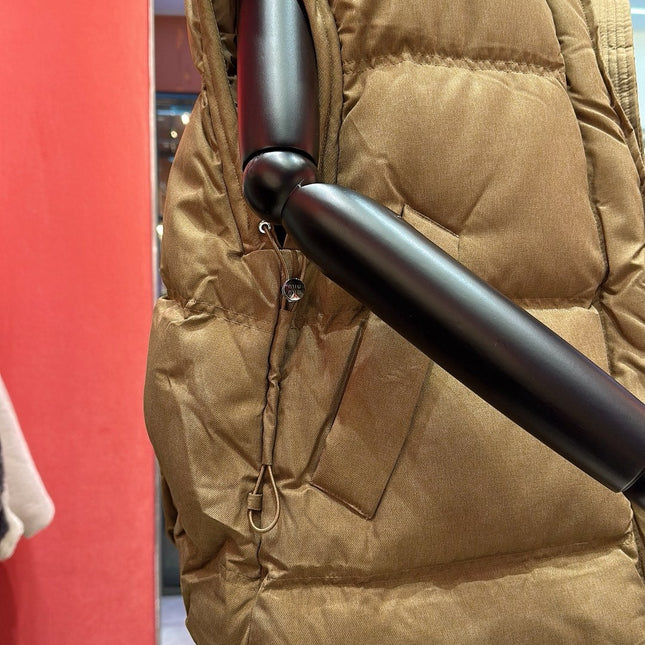 MIUMIU PUFFER VEST STYLE 565