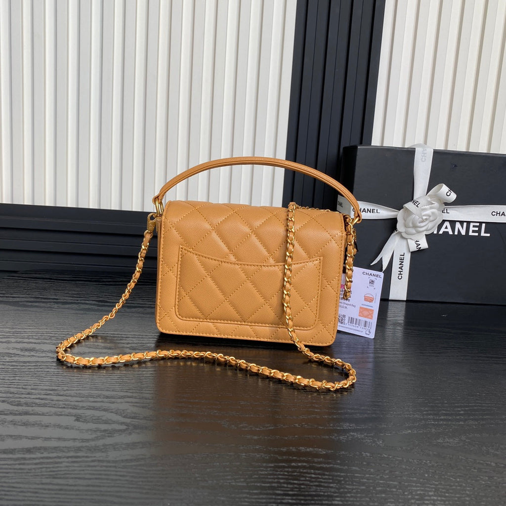 RETRO STYLE FLAP BAG 19 IN RAW SIENNE GRAINED CALFSKIN GOLD HARDWARE