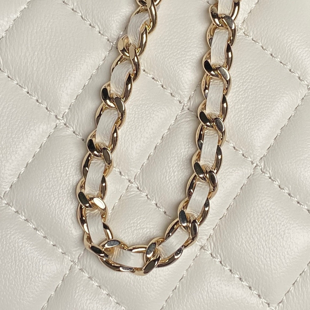 CHANEL 25S VANITY CASE 17 IN IVORY LAMBSKIN GOLD HARDWARE