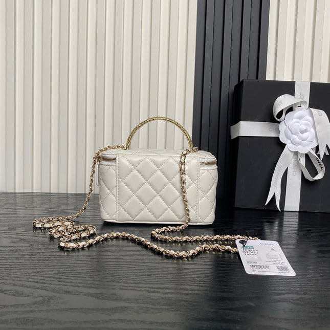 CHANEL 25S VANITY CASE 17 IN IVORY LAMBSKIN GOLD HARDWARE