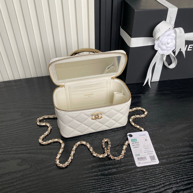 CHANEL 25S VANITY CASE 17 IN IVORY LAMBSKIN GOLD HARDWARE